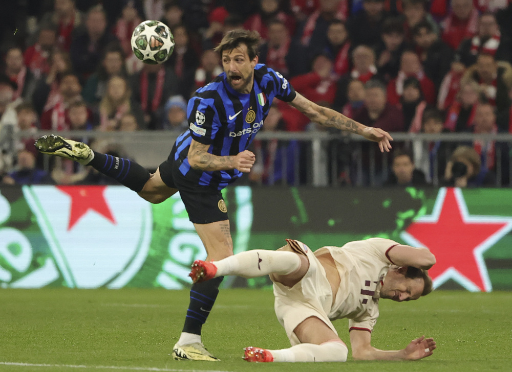 梅西：踢球不会在意纪录；希望能够参加2026世界杯（梅西：踢球不看重纪录，盼出战2026年世界杯）