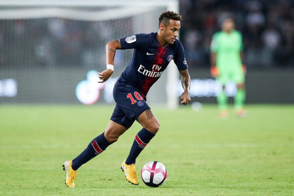 快船惨遭18分逆转！登卡空砍54分 近19战16败跌至西部倒数第二（快船遭18分大逆转！登卡轰54分仍无力回天 近19战16负跌至西部倒数第二）